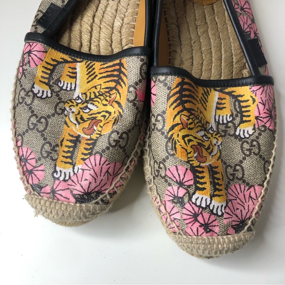 Gucci • Bengal Tiger Printed Supreme Canvas Pilar Flat Espadrilles - Picture 7 of 8